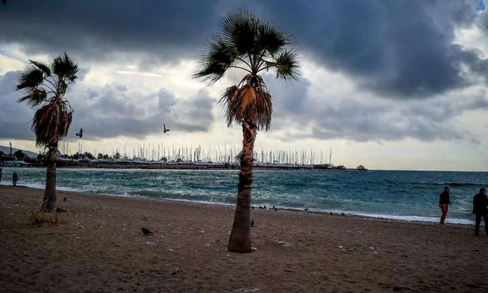 Καιρός: Υποχωρεί ο βοριάς, περιορίζονται οι βροχές, ανεβαίνει η θερμοκρασία